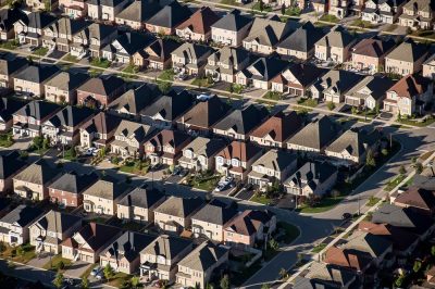 کانادا باید 1.3 میلیون خانه دیگر بسازد تا شکاف مسکن را کاهش دهد.